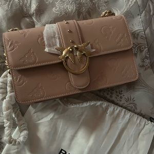 Pinko bag nude color very nice but too big for me 26 cm classic bag must have !!